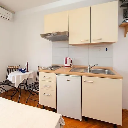 Apartment Saric Tucepi